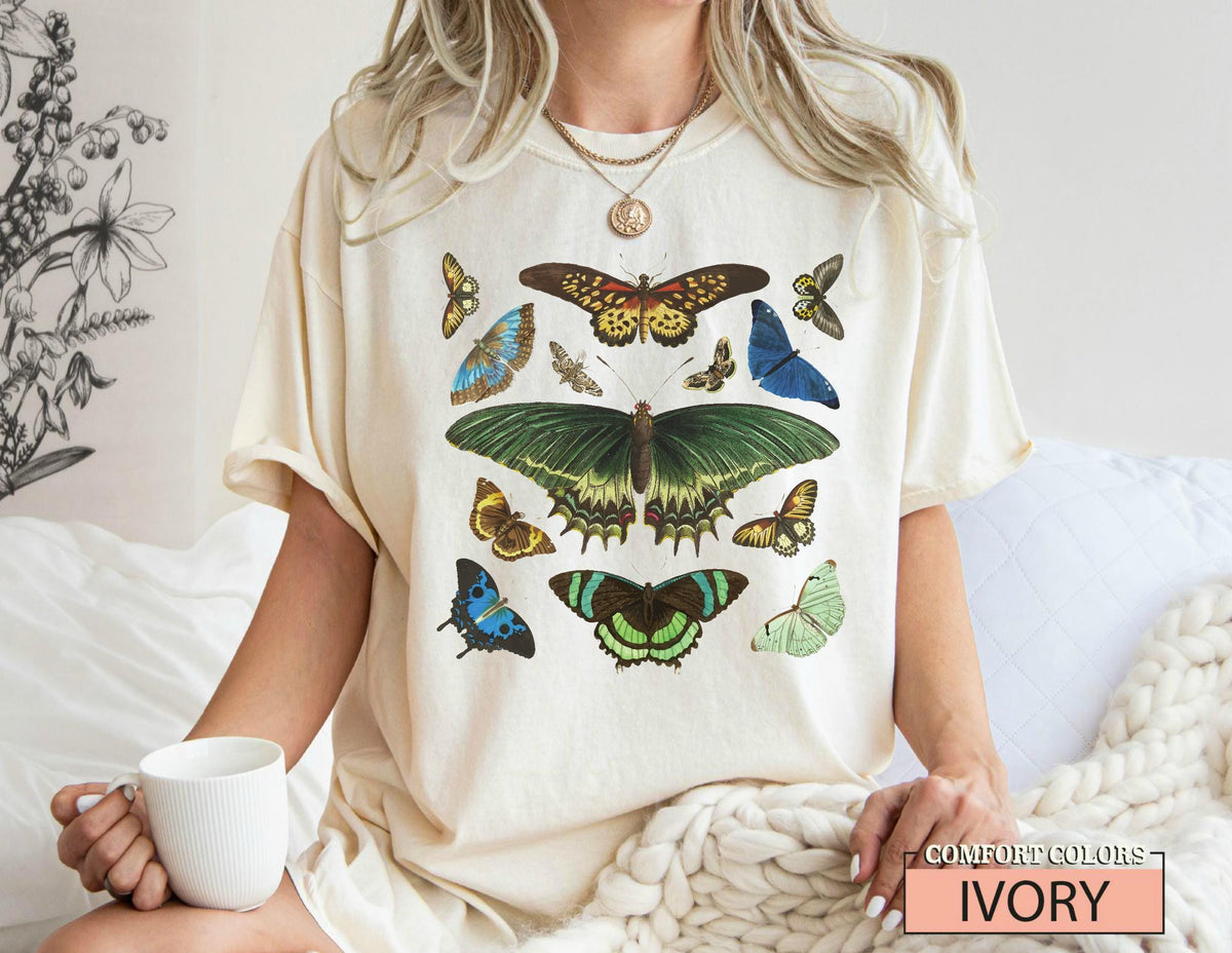Vintage Butterfly Sweatshirt: Retro Nature Inspired Women Tee