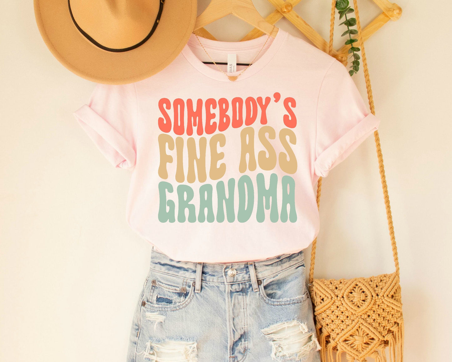 Funny Grandma Shirt, Somebody's Fine Ass Grandma Shirt Gift for Grandma, Gift for Grandmother Fine Ass Tee Shirt