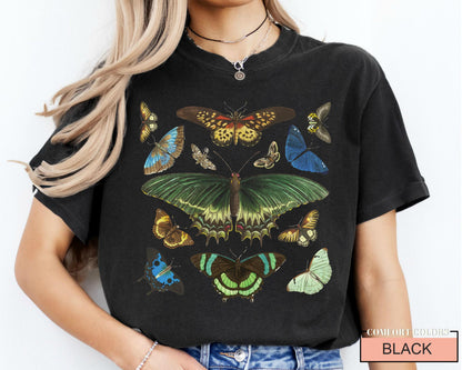 Vintage Butterfly Sweatshirt: Retro Nature Inspired Women Tee
