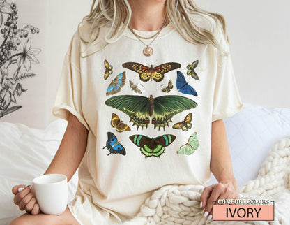 Vintage Butterfly Sweatshirt: Retro Nature Inspired Women Tee