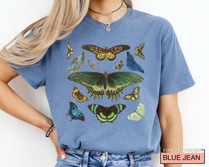 Vintage Butterfly Sweatshirt: Retro Nature Inspired Women Tee