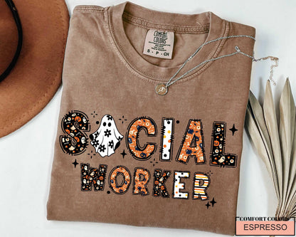 Halloween Social Worker T-Shirt: Spooky Ghost & Pumpkin Design