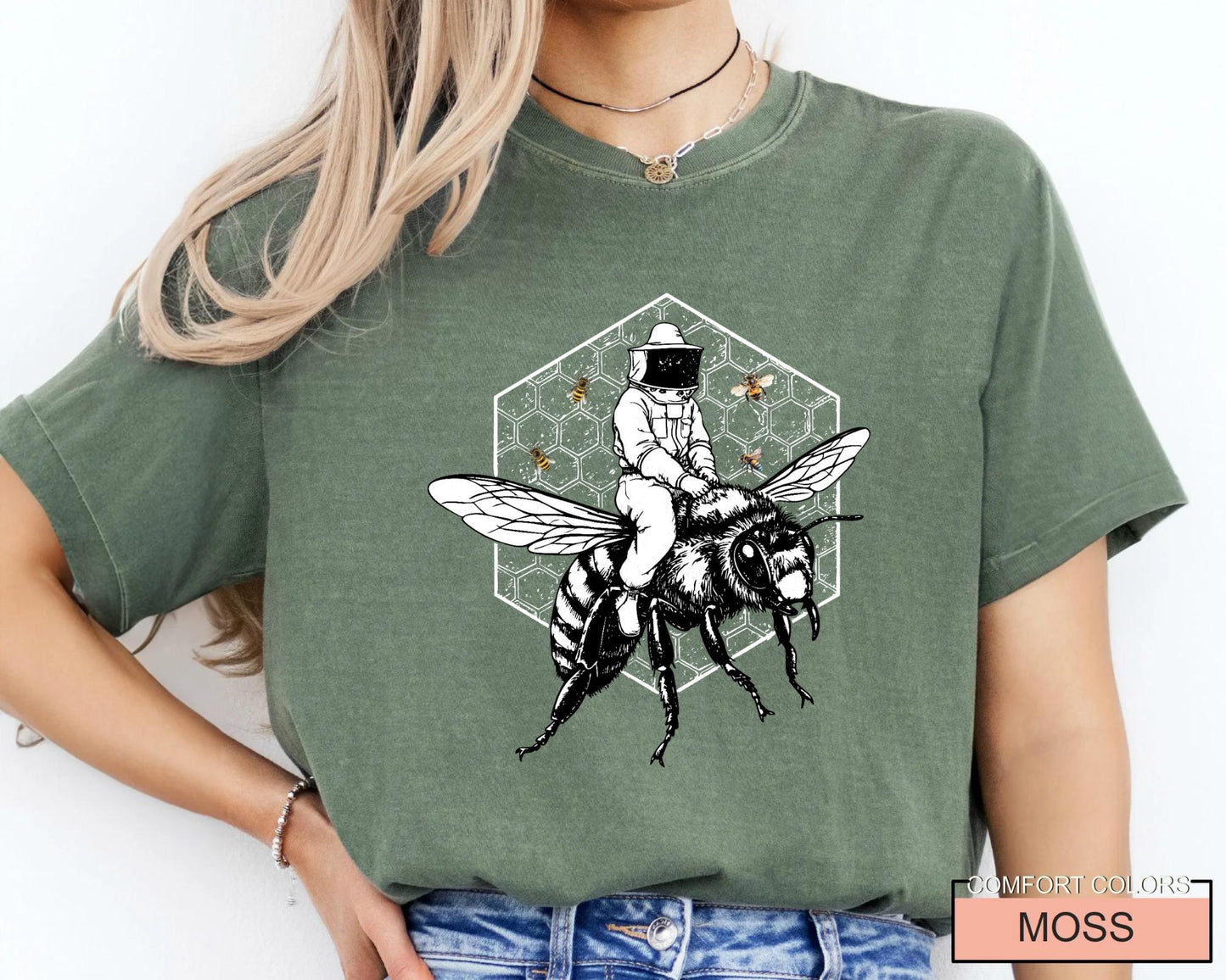 Funny Beekeeper Riding Bee T-Shirt - Honeycomb Apiculture Gift