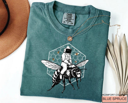 Funny Beekeeper Riding Bee T-Shirt - Honeycomb Apiculture Gift