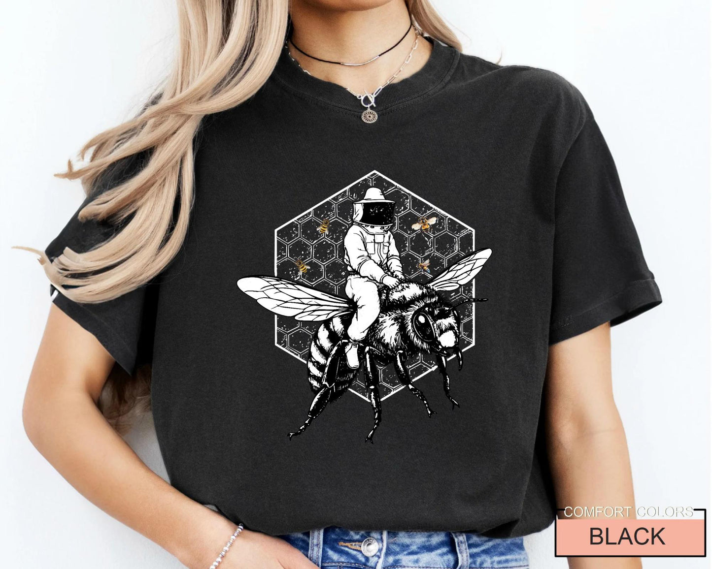 Funny Beekeeper Riding Bee T-Shirt - Honeycomb Apiculture Gift