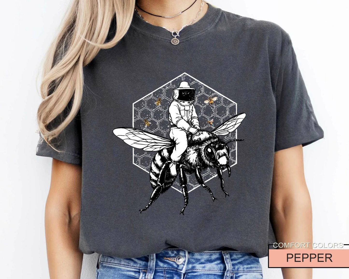 Funny Beekeeper Riding Bee T-Shirt - Honeycomb Apiculture Gift