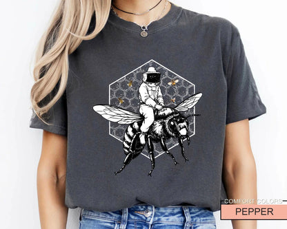 Funny Beekeeper Riding Bee T-Shirt - Honeycomb Apiculture Gift