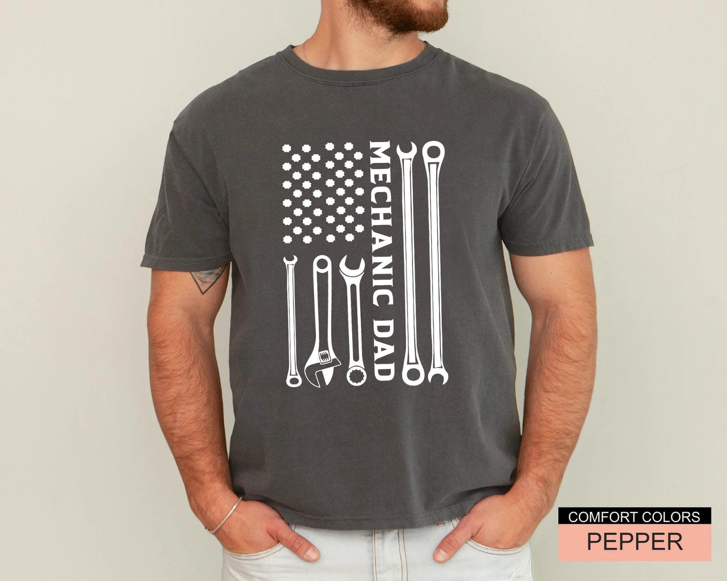 Mechanic Dad American Flag Wrench Tools Gift for Father’s Day, Car Repair Shirt for Dad, Garage Lover Auto Mechanic T-Shirt, Dad's Birthday